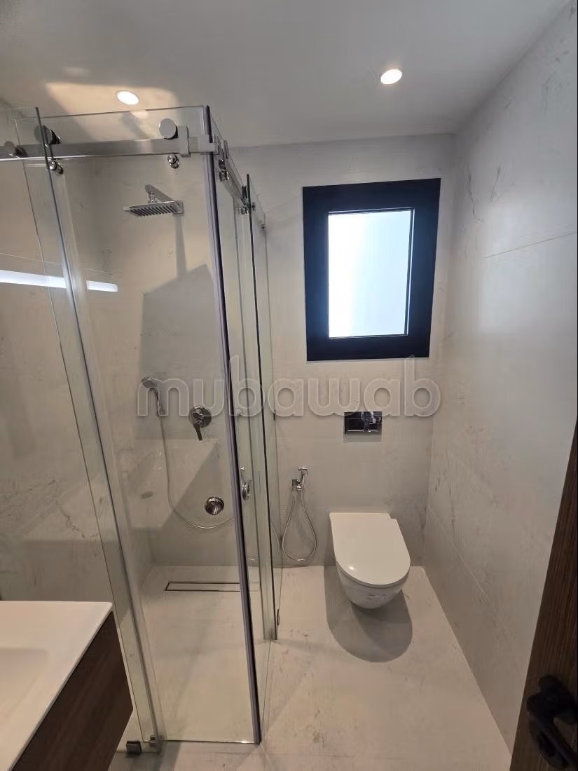Appartamento con vista mare in affitto