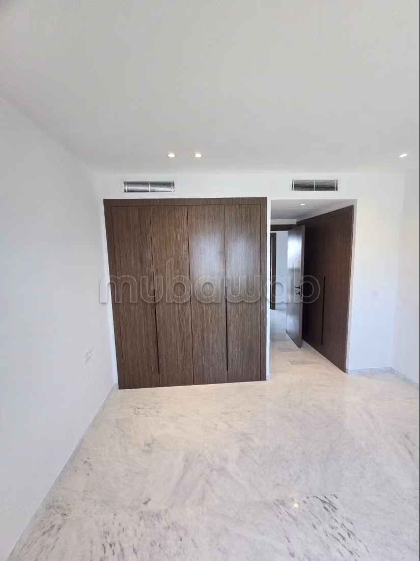 Appartamento con vista mare in affitto