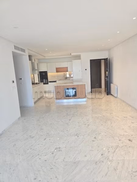 Appartamento con vista mare in affitto