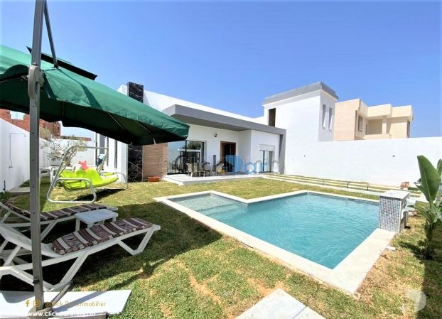 Villa with swimming pool for summer rental in S3