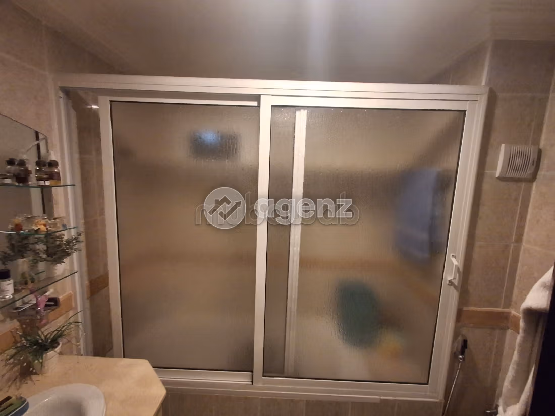 Appartement à vendre 106 m², 2 chambres Bir Chifa Tanger