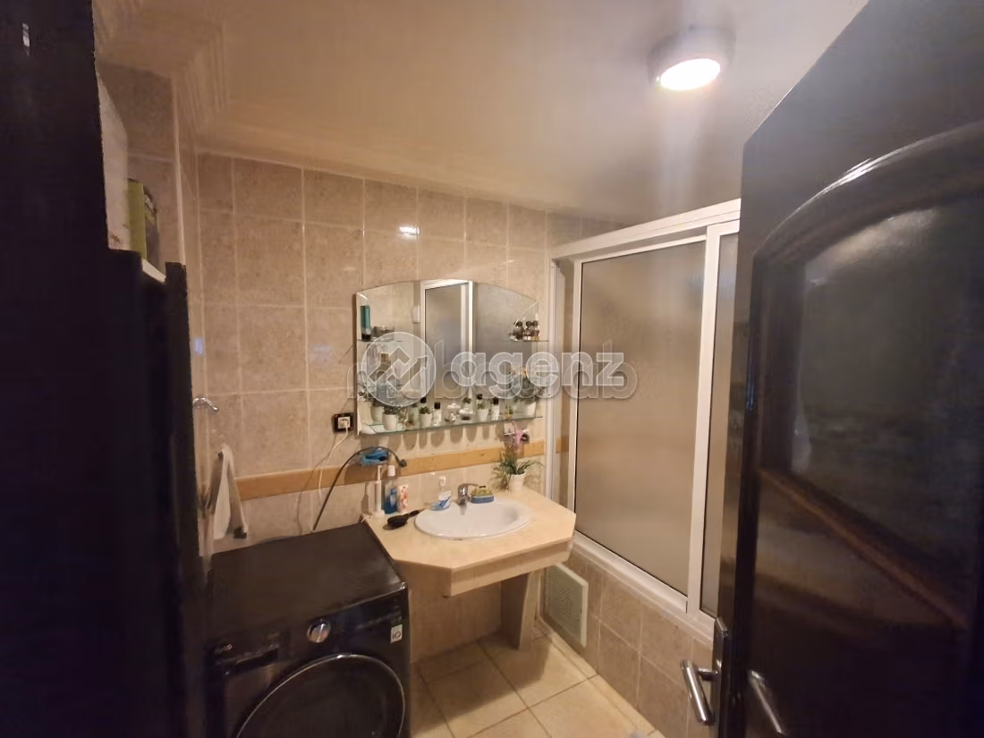 Appartement à vendre 106 m², 2 chambres Bir Chifa Tanger