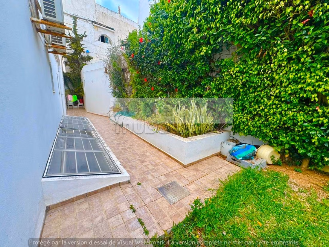 Rez de chaussée de villa S2 vide à louer à Sidi Bousaid