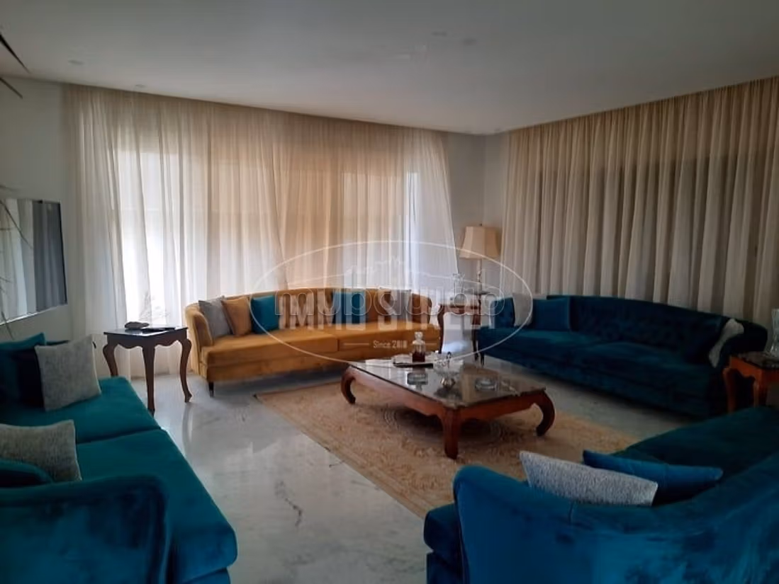 Location une villa S5 a cite les pins