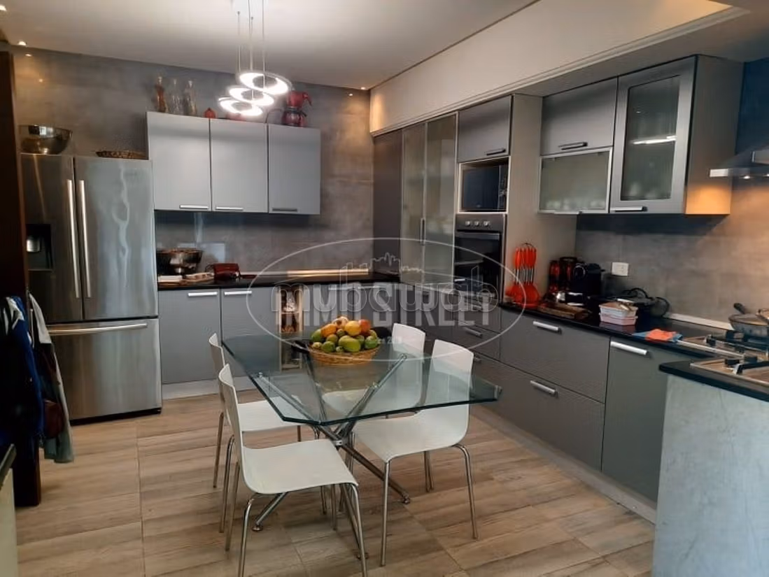 Location une villa S5 a cite les pins