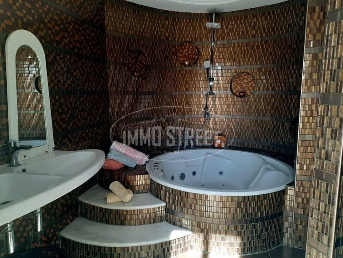 Location une villa S5 a cite les pins