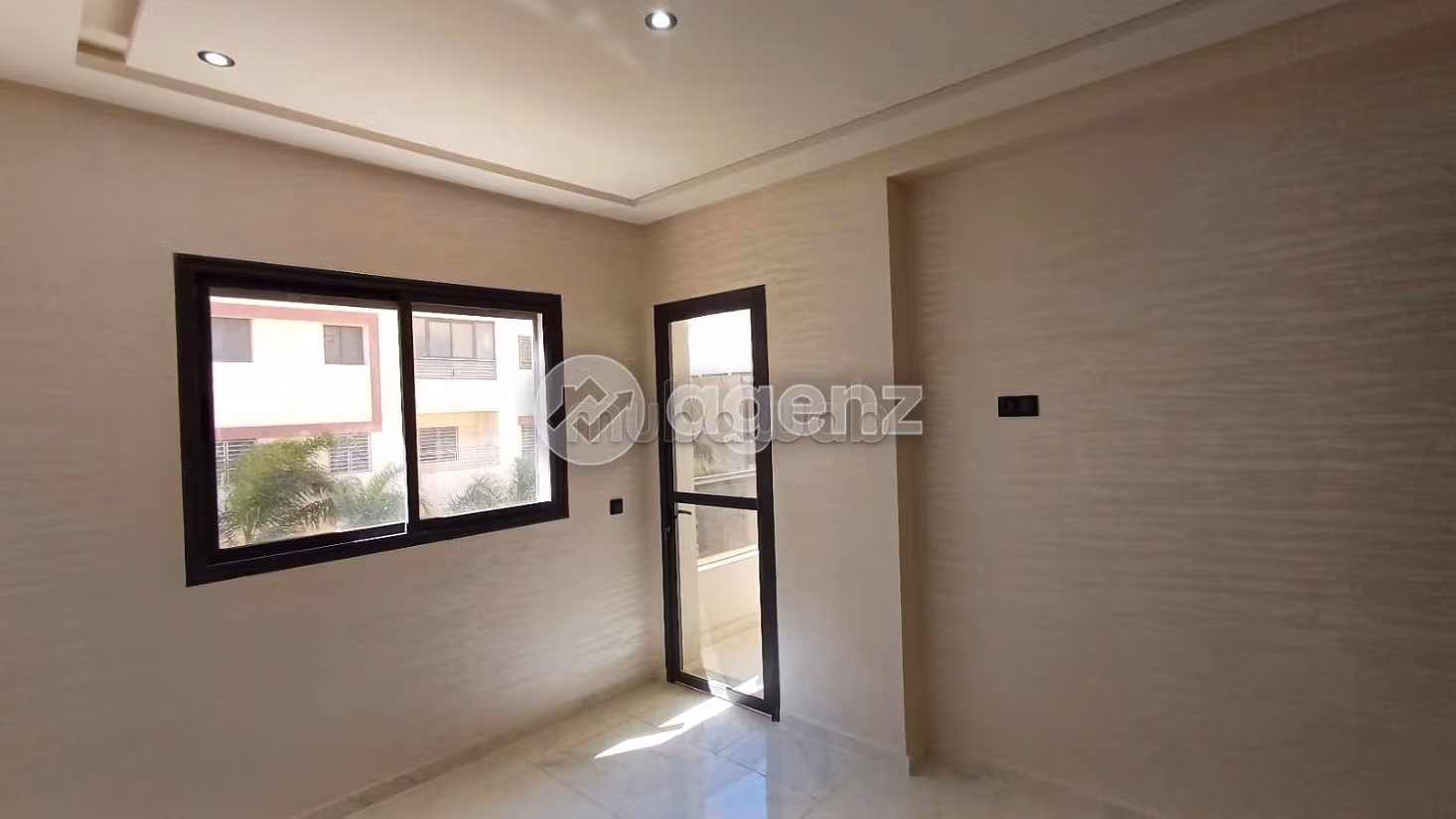RÉSIDENCE THAMI Appartement à vendre 120 m², 3 chambres El Bassatine Meknès — 6
