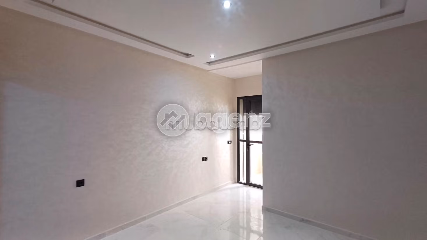 RÉSIDENCE THAMI Appartement à vendre 120 m², 3 chambres El Bassatine Meknès — 2