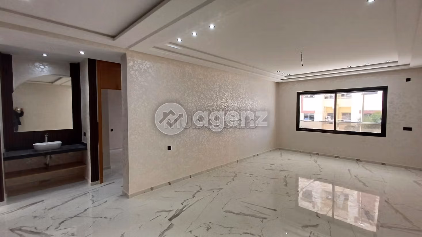 RÉSIDENCE THAMI Appartement à vendre 120 m², 3 chambres El Bassatine Meknès