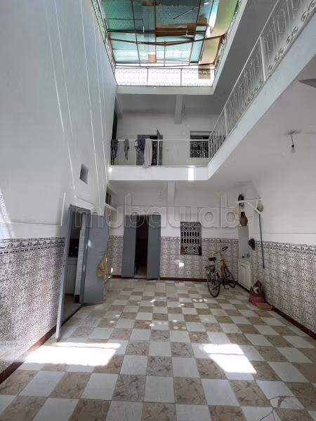 Riad a renover avec 7 chambres à quartier berrima