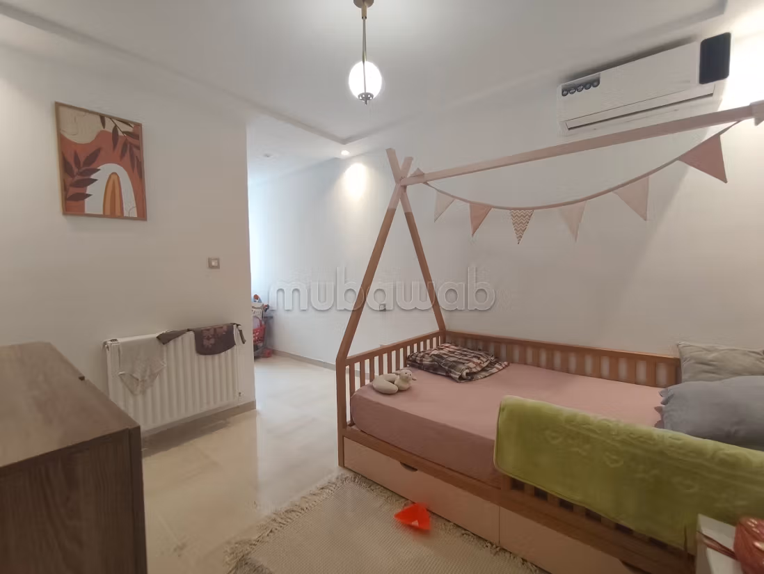 Appartement à louer à Gammarth. Surface de 193 m². Système de parabole et résidence sécurisée