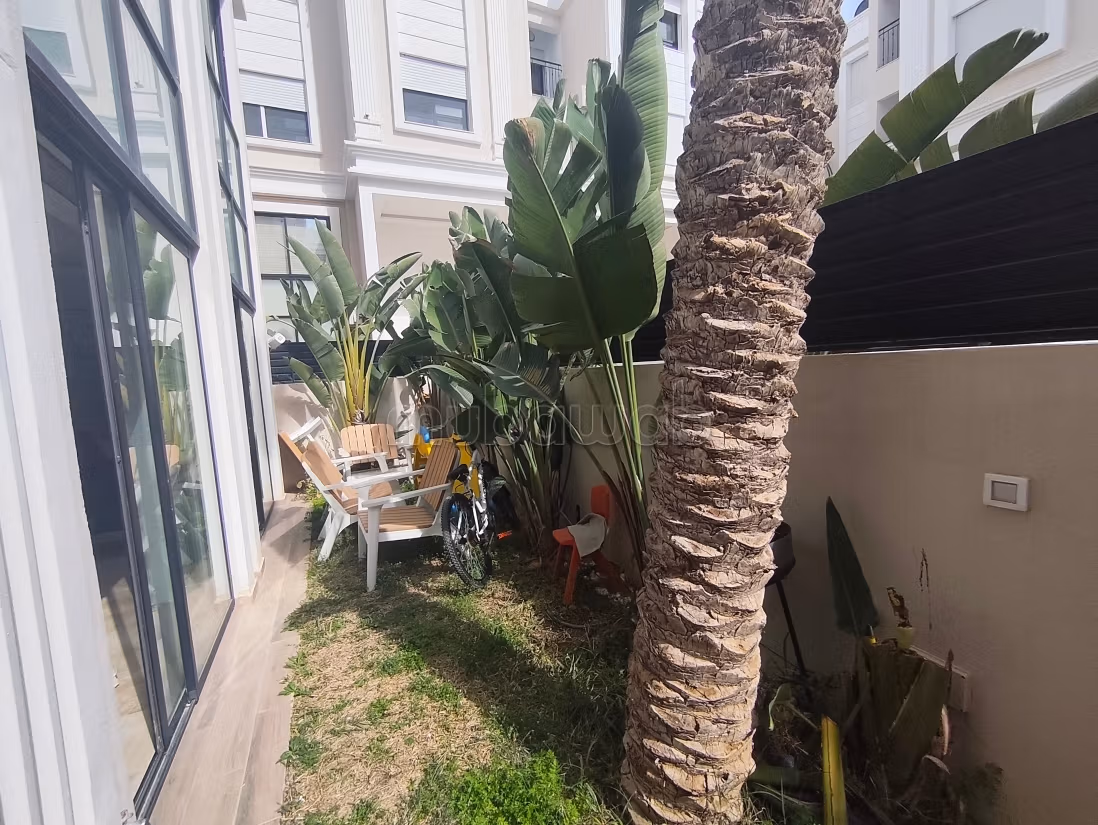 Appartement à louer à Gammarth. Surface de 193 m². Système de parabole et résidence sécurisée