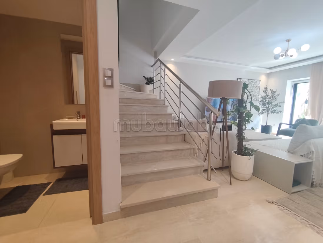 Appartement à louer à Gammarth. Surface de 193 m². Système de parabole et résidence sécurisée
