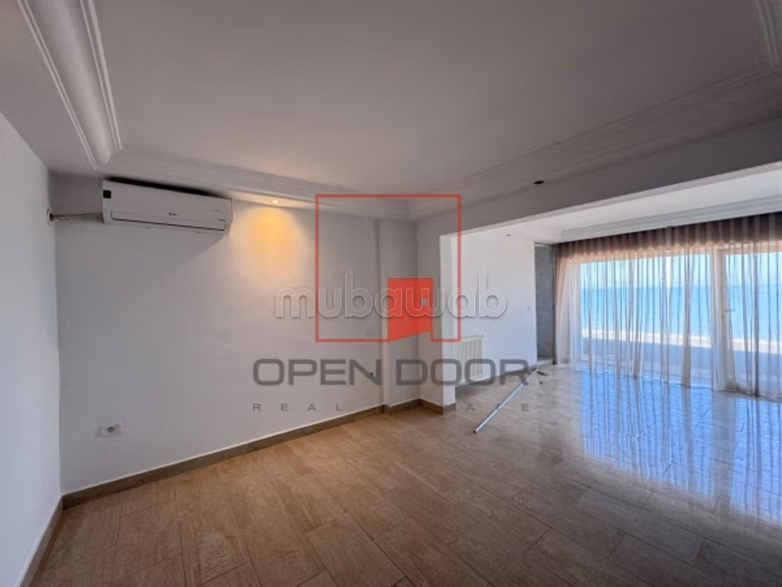 Duplex S4 arredato a piedi nell'acqua a La Marsa
