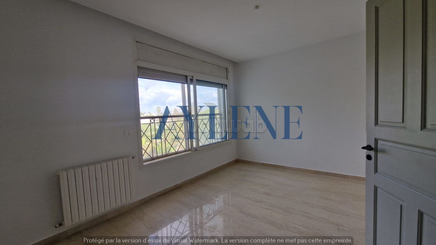 S3 with garden and sea view