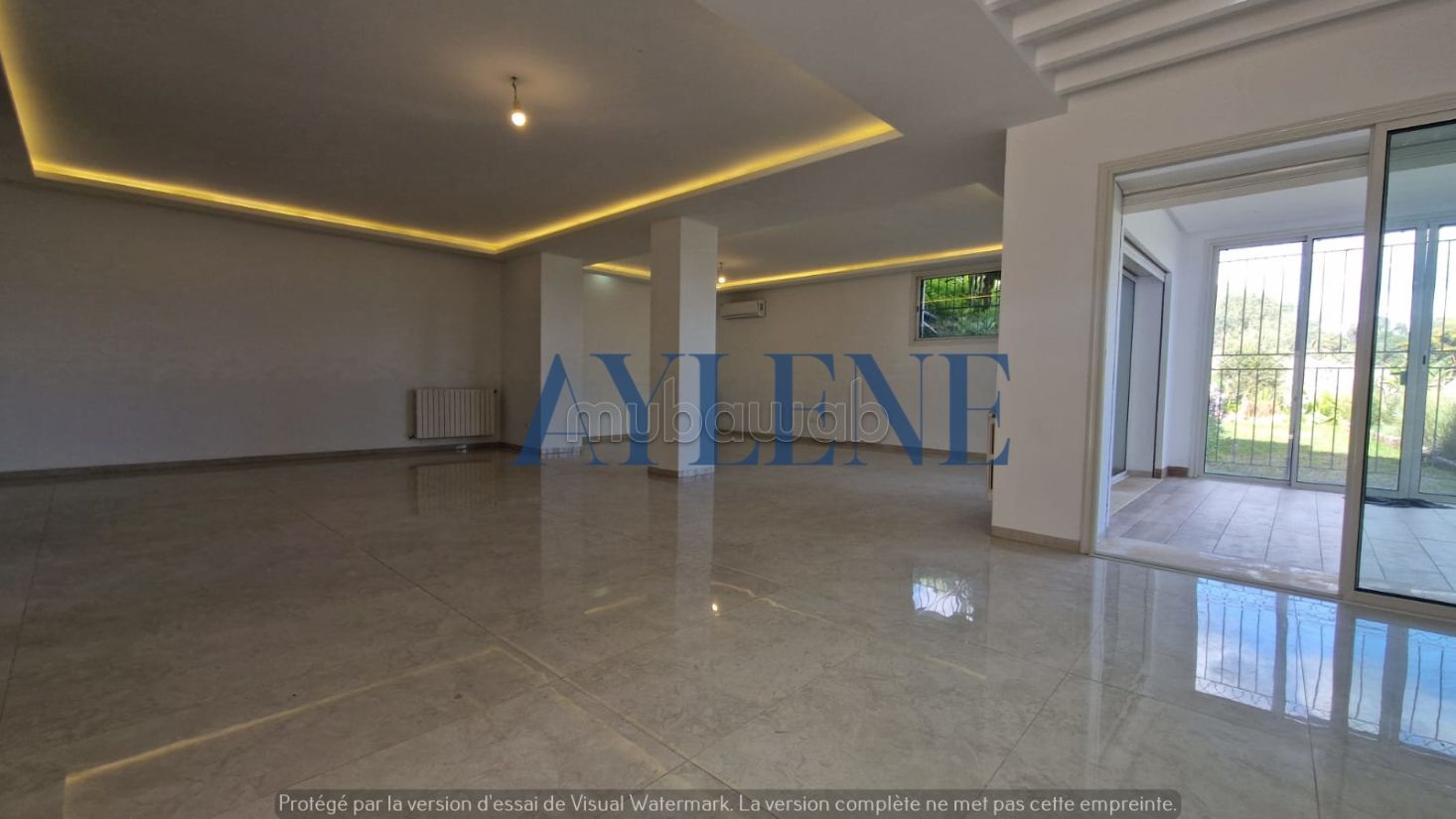 S3 with garden and sea view