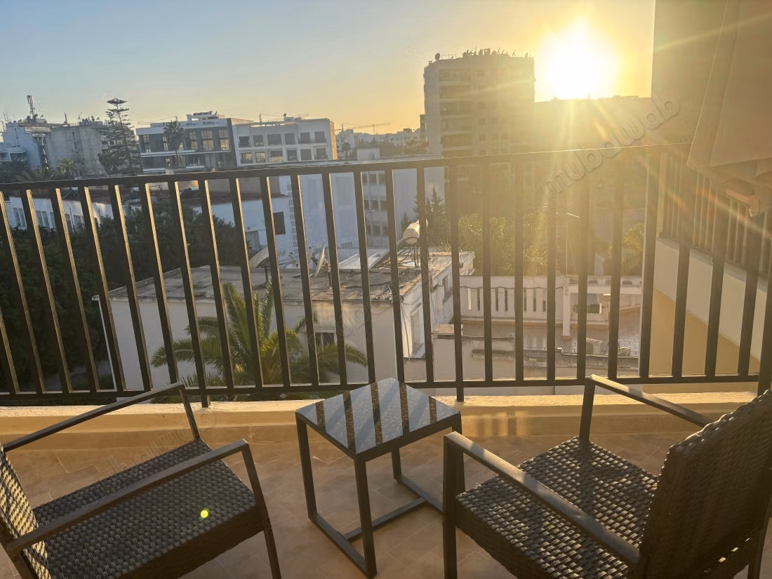 Studio neuf plein sud avec terrasse et parking – Palmiers