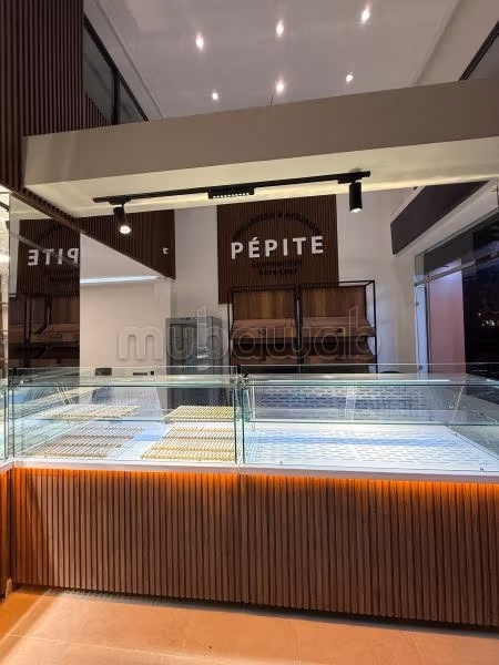 Opportunité Rare: Local 93m² Équipé Boulangerie/Pâtisserie – Errahma, Dar Bouazza