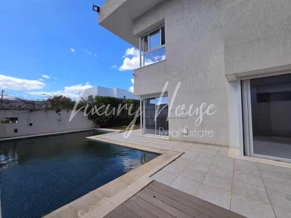 Villa S4 avec piscine à Chotrana