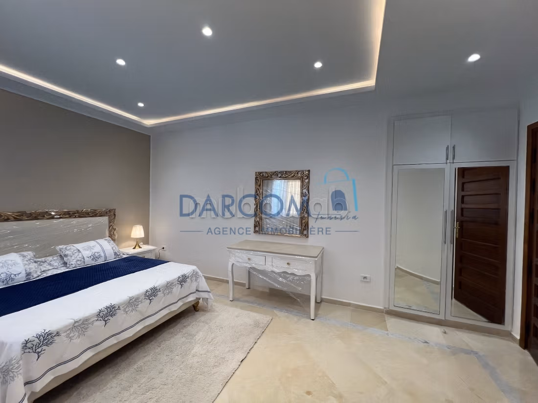 Villa lussuosa arredata nei Giardini di Cartagine