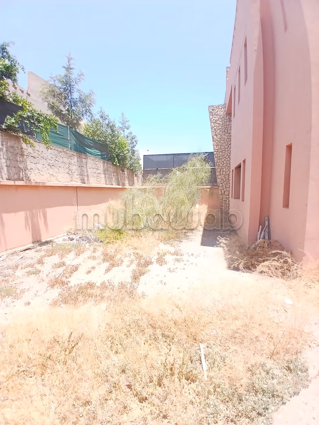 Villa semi terminada en venta