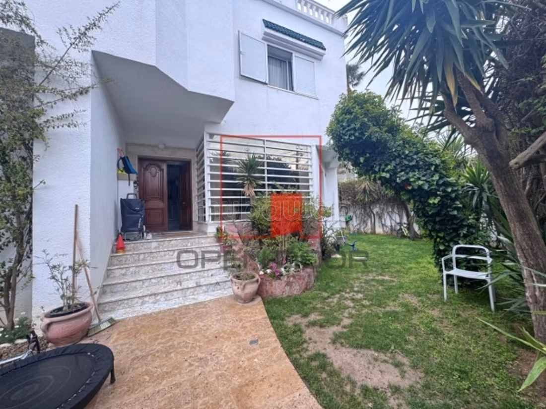 Superb S4 villa with pool in La Marsa