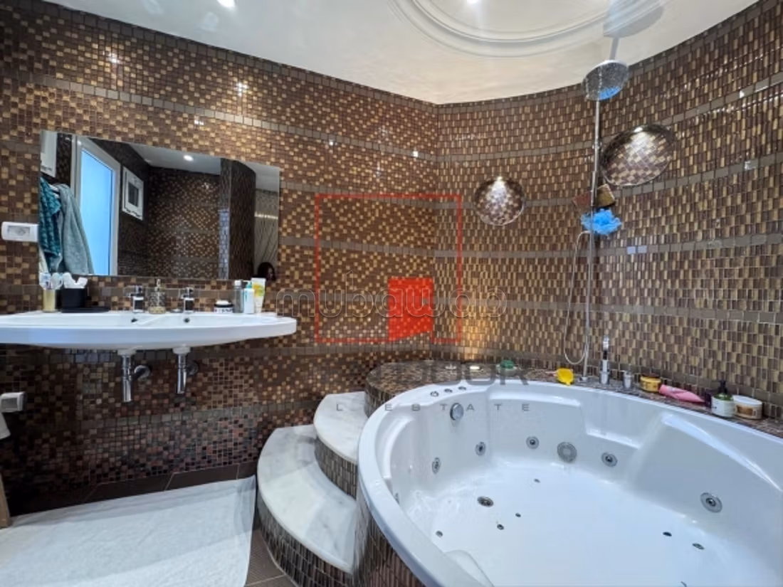 Superb S4 villa with pool in La Marsa