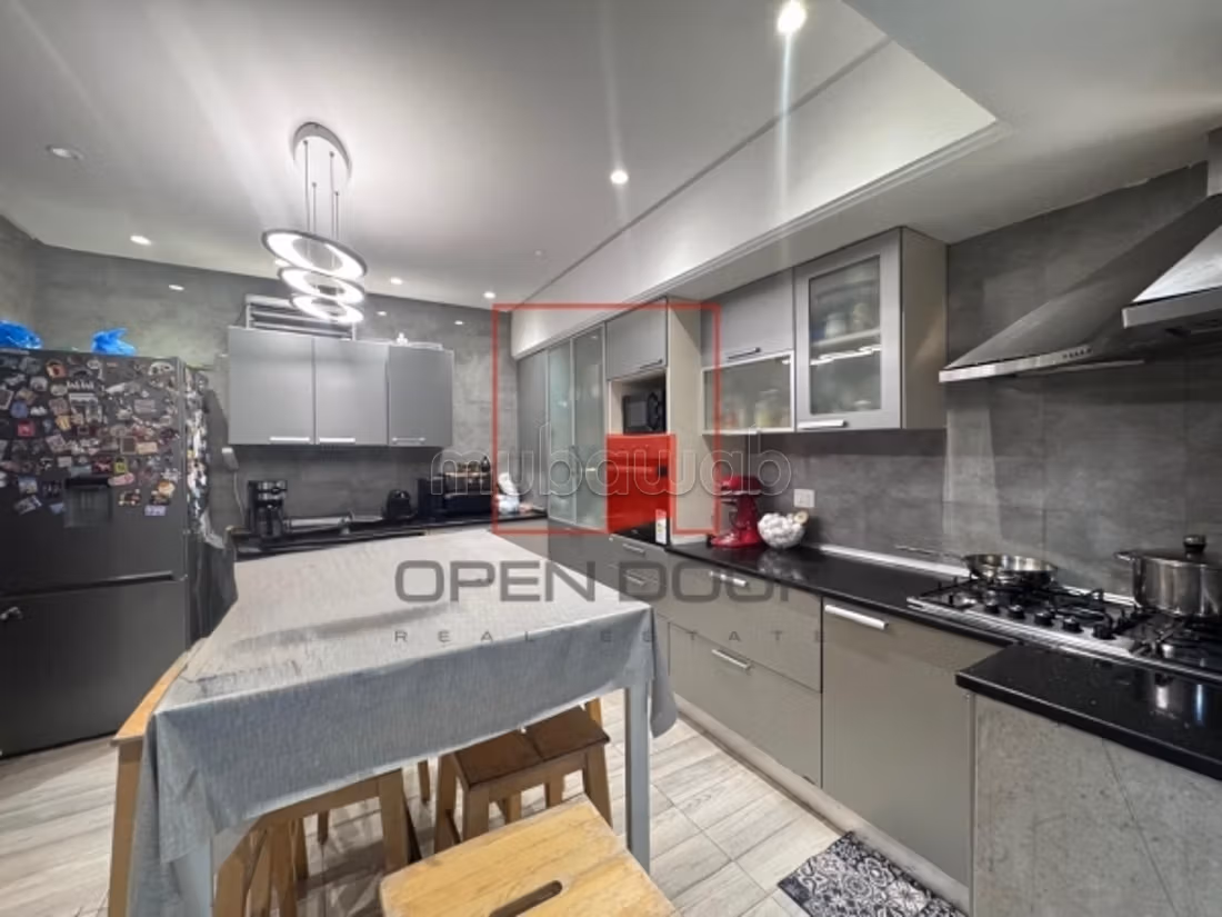 Superb S4 villa with pool in La Marsa