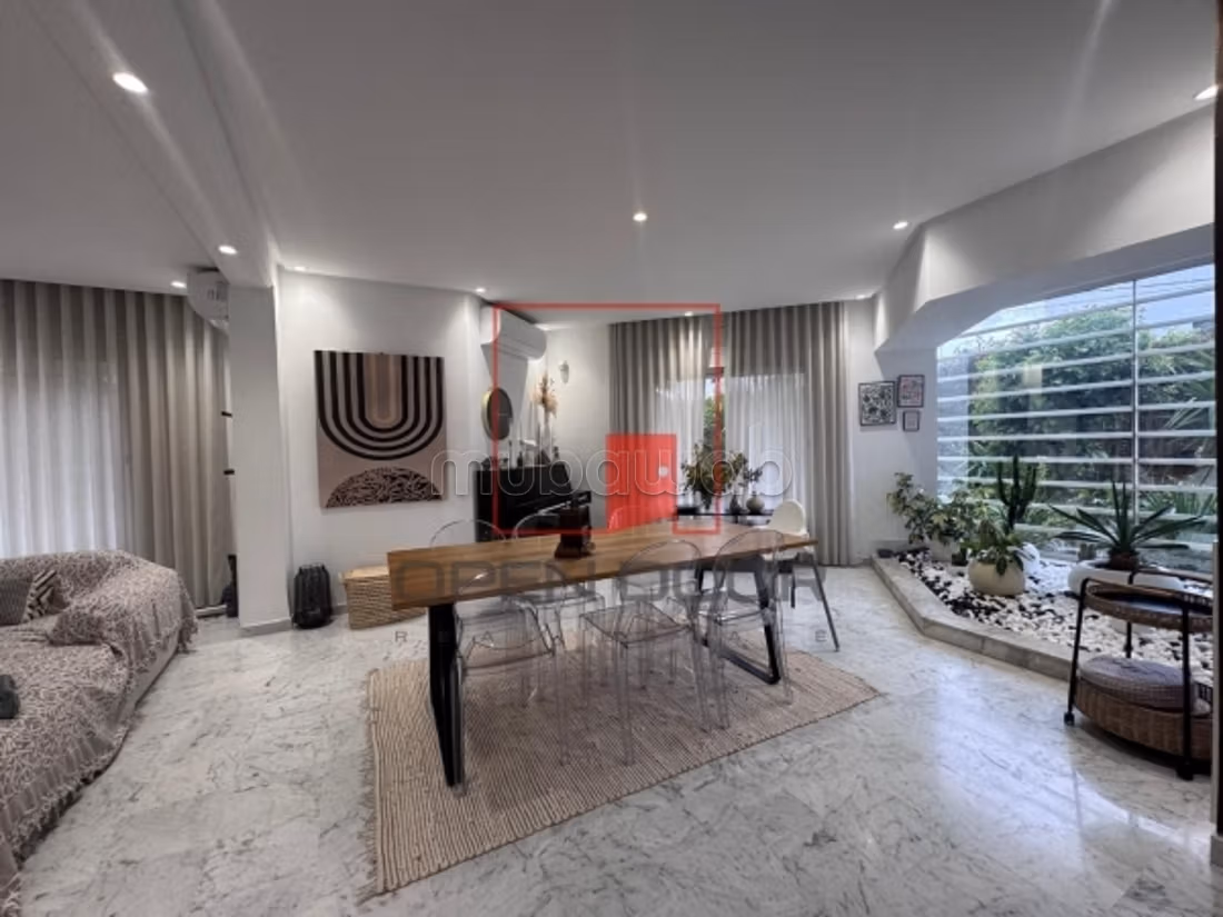 Superb S4 villa with pool in La Marsa