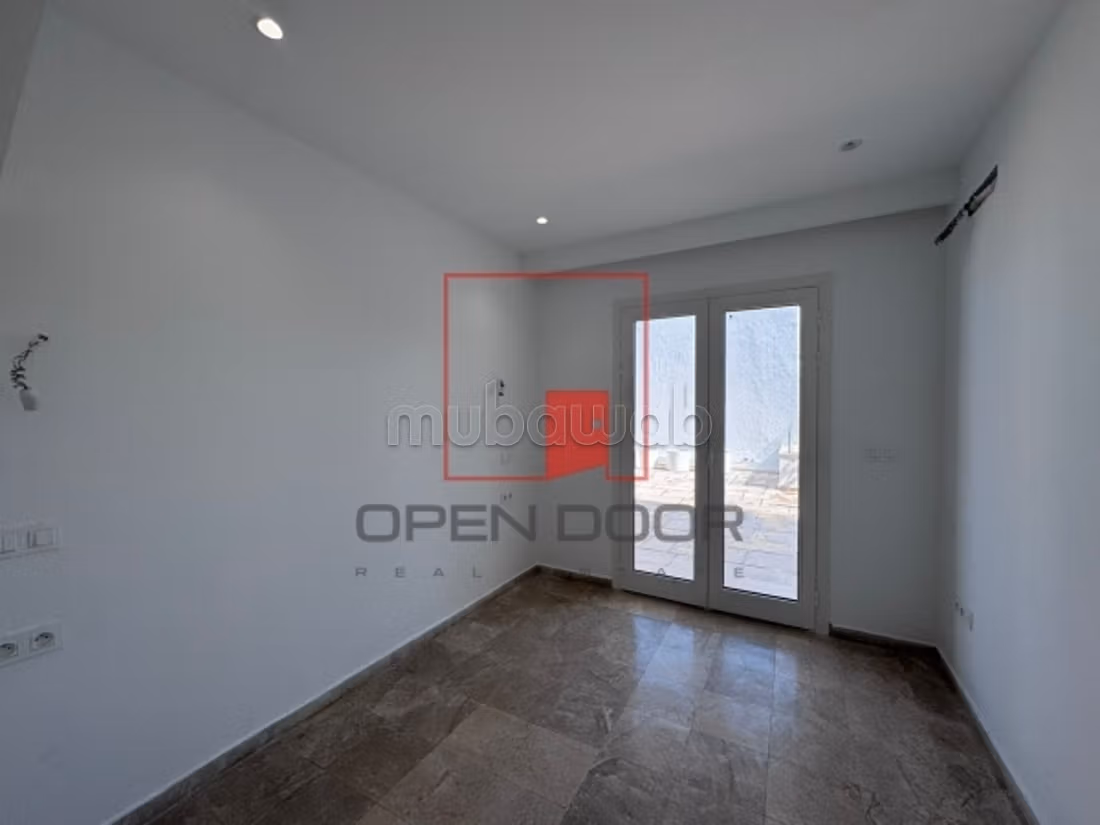 Superb S3 beachfront house in La Marsa