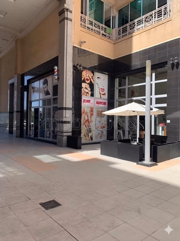 Opportunité Exceptionnelle: Local Commercial de Prestige au Cœur de la Ville