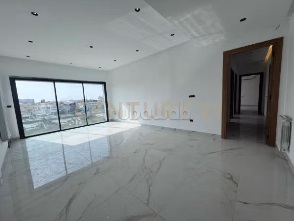 A vendre appartement en S4 à Ain Zaghouan Nord