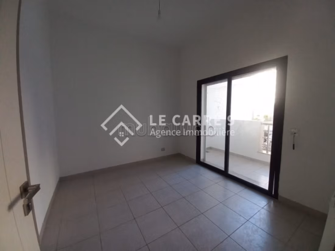 A vendre S4 aux Jardins de Carthage