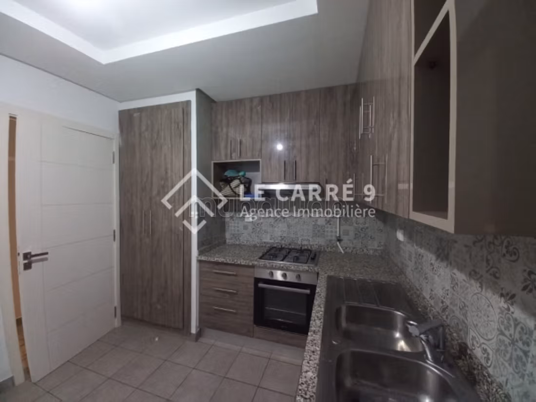 A vendre S4 aux Jardins de Carthage