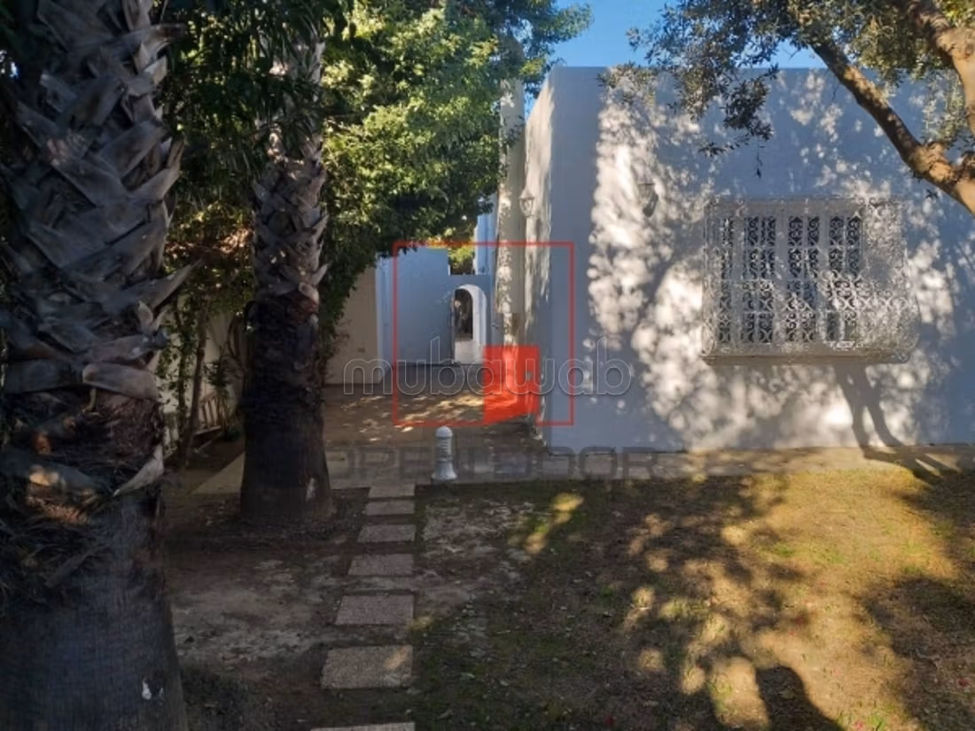 Villa de charme plain pied avec piscine à Carthage
