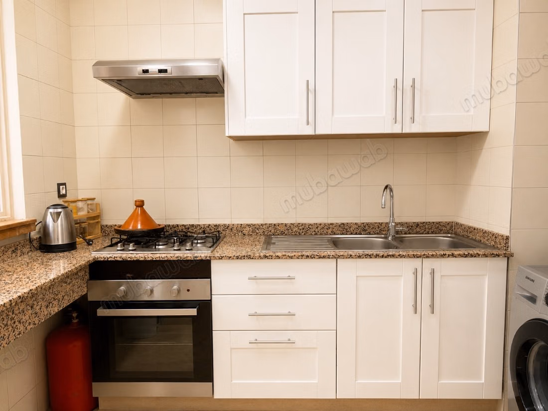 Location saisonnière à Secteur Touristique. Superficie 130 m². Ascenseur et places de parking
