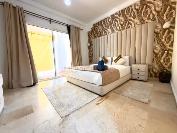 Splendido appartamento da affittare a Secteur Touristique. Superficie 130 m². Splendido giardino e comodo posto auto
