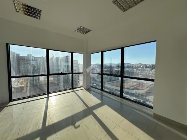 Hall5 in affitto