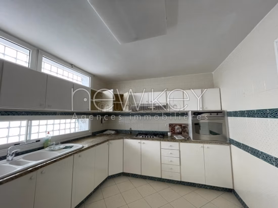 For rent a S5 villa in La Marsa