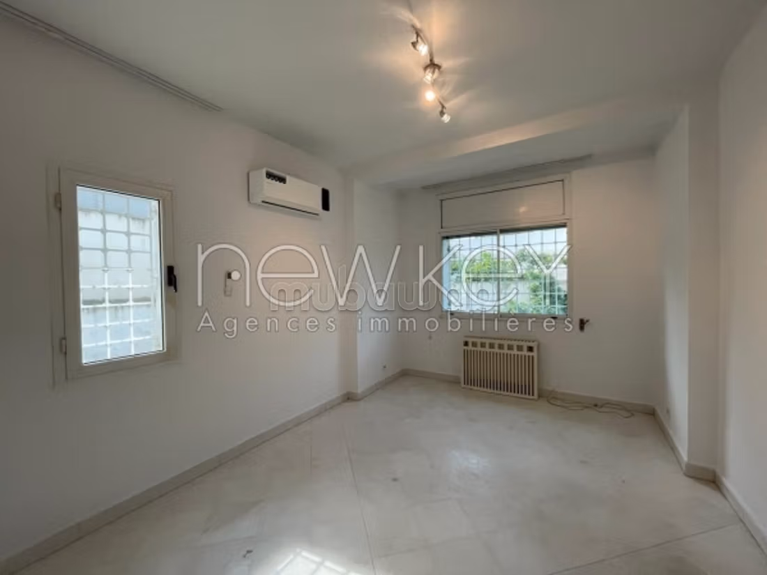 For rent a S5 villa in La Marsa