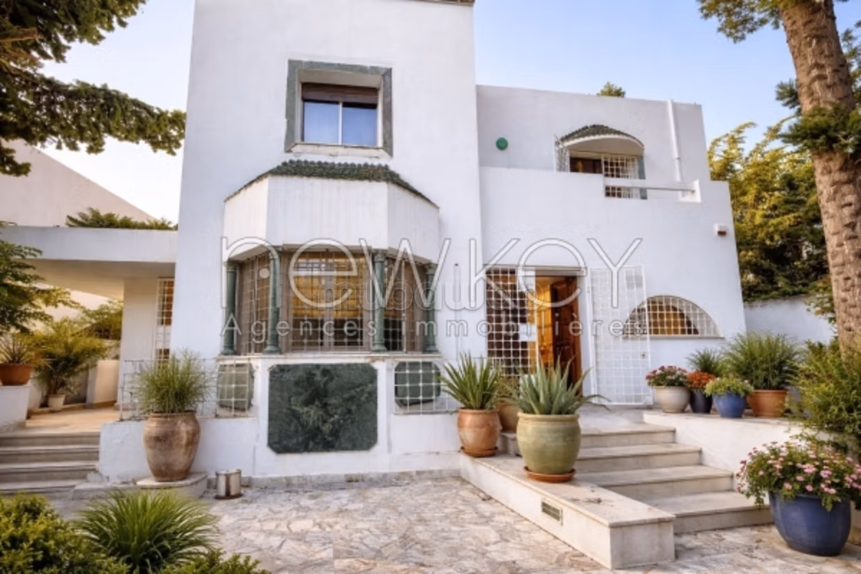 For rent a S5 villa in La Marsa