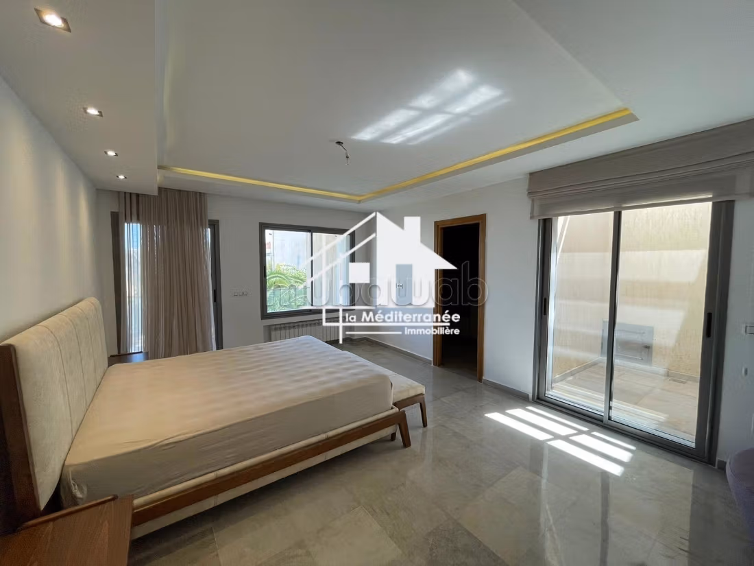 An empty S4 villa in Gammarth Village
