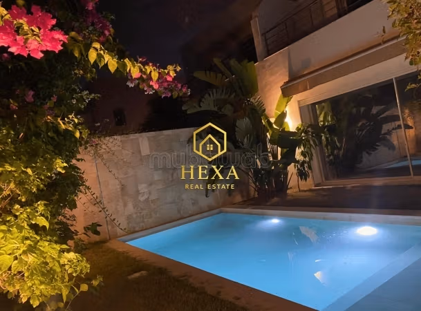 A vendre une villa avec piscine à Gammarth