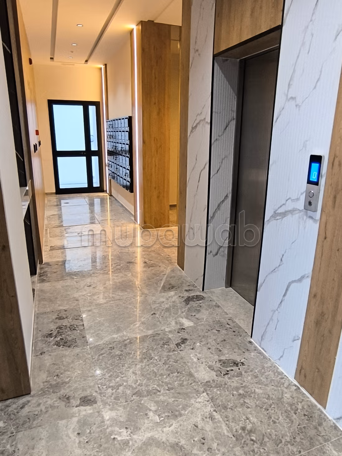 Bureaux en location à Radès. 
Surface totale 59 m². 
Avec ascenseur