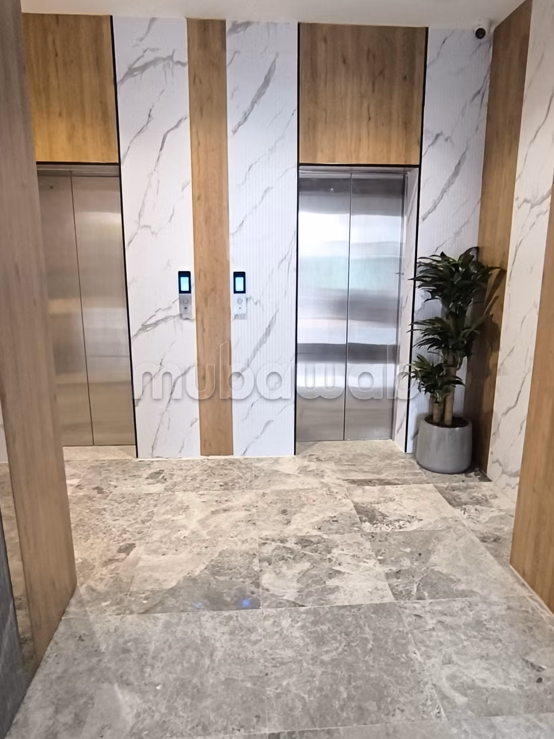 Bureaux en location à Radès. 
Surface totale 59 m². 
Avec ascenseur
