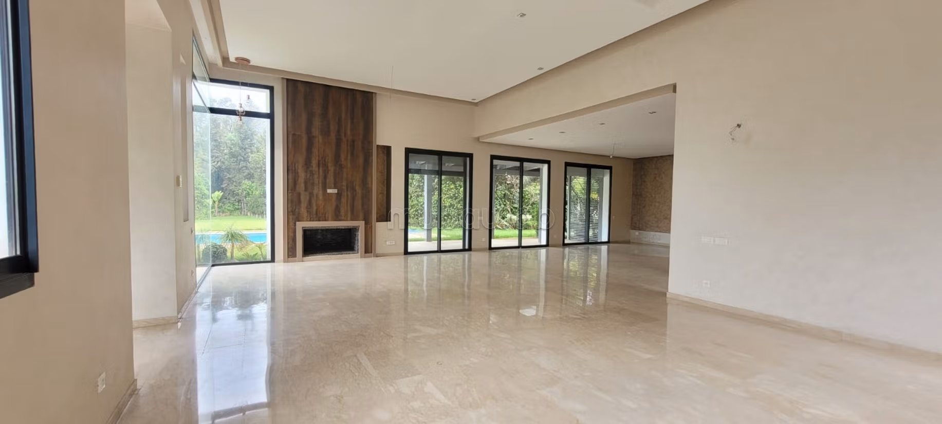Villa moderne et spacieuse à louer en résidence fermée
