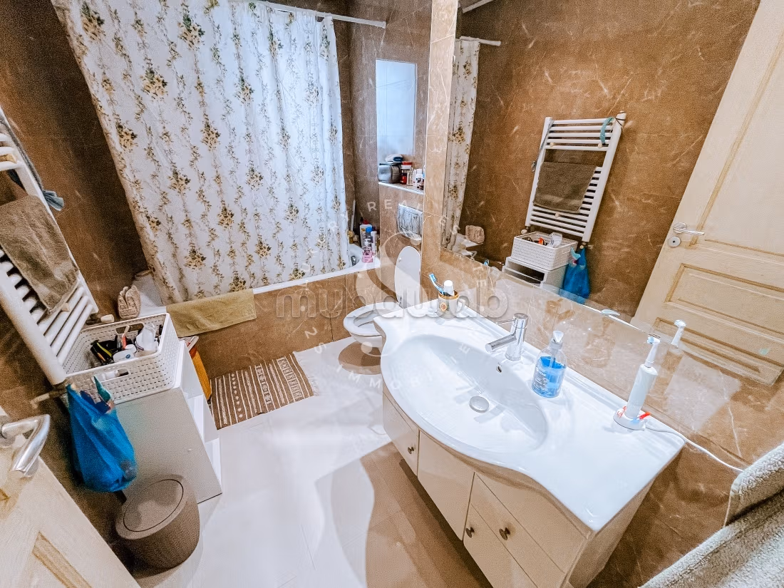 À LOUER Superbe Duplex avec Jardin au Lac2
