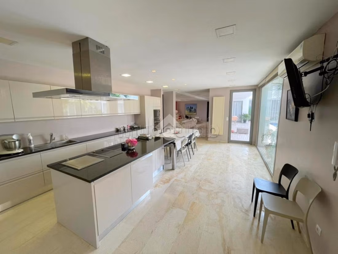 Villa en bande en vente