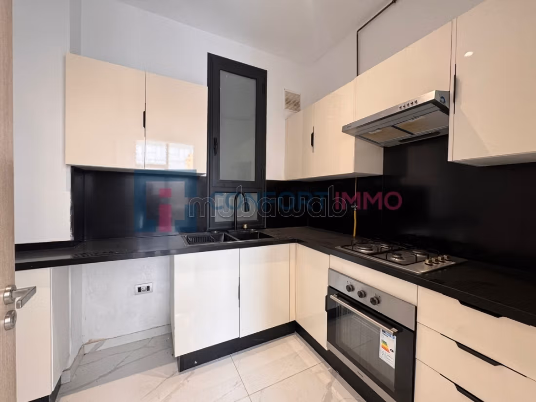 Vente Villa Jumelée avec Piscine – La Soukra