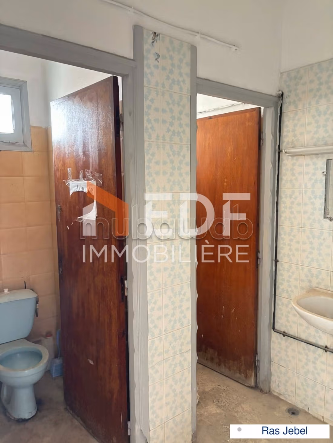 Spazio commerciale di 500m² nel centro di Ras Jebel